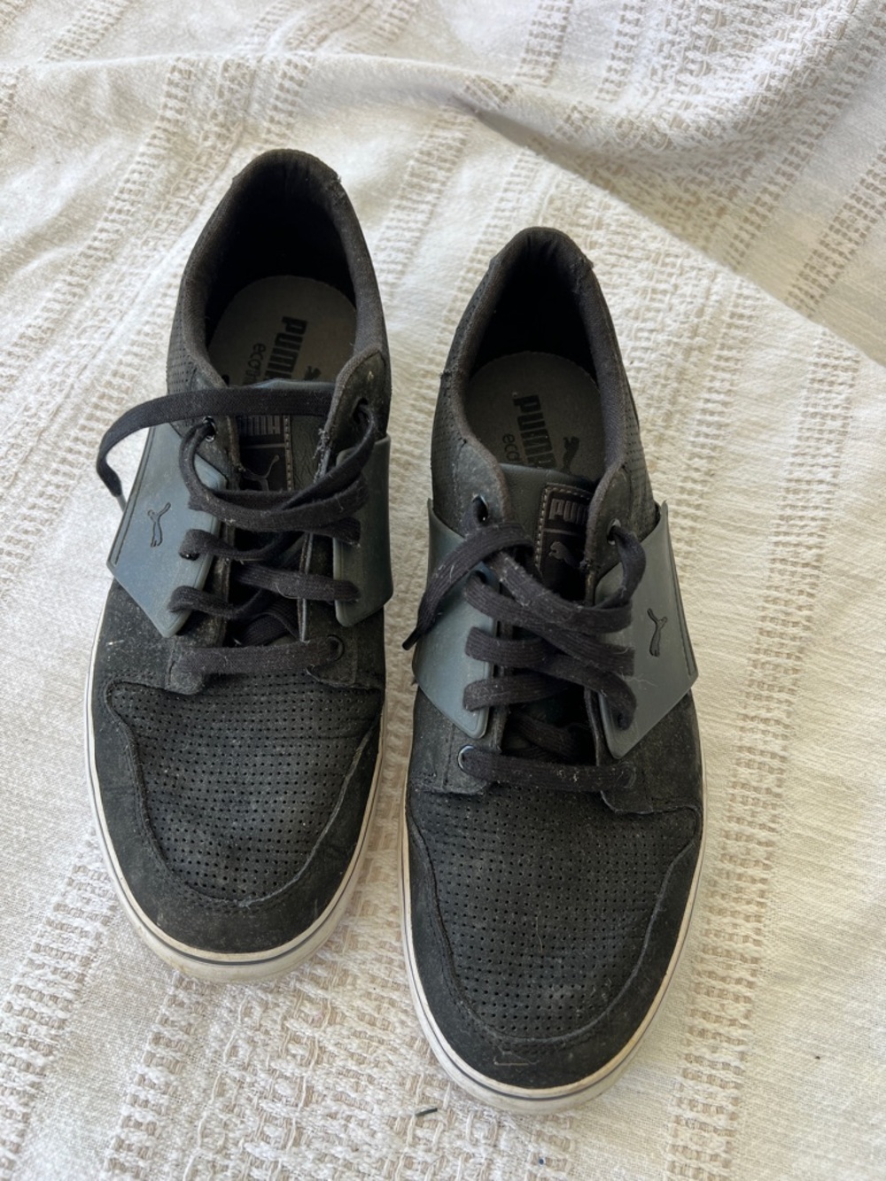 Puma Men’s Black and White Low-Top Sneakers